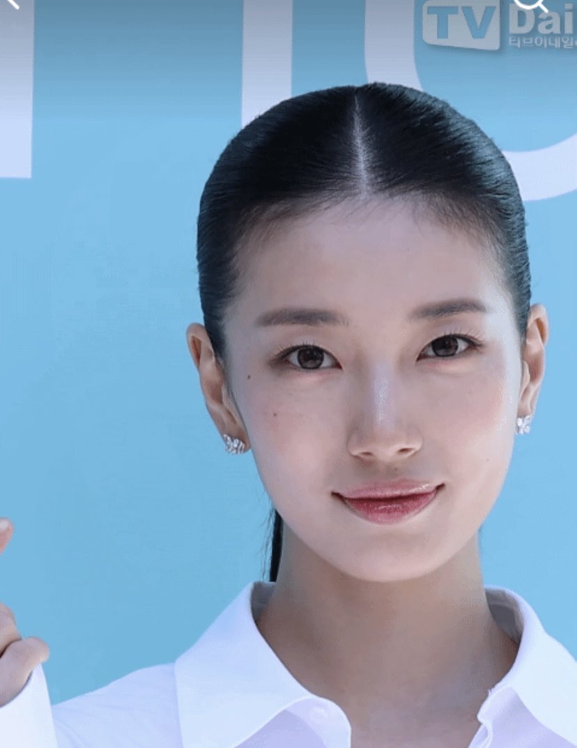seori_ri_ri's tweet photo. 올백 수지 직찍 진ㅉㅏ 미쳣나....
역시 직찍의 권위자 https://t.co/1RIUTCrmgH