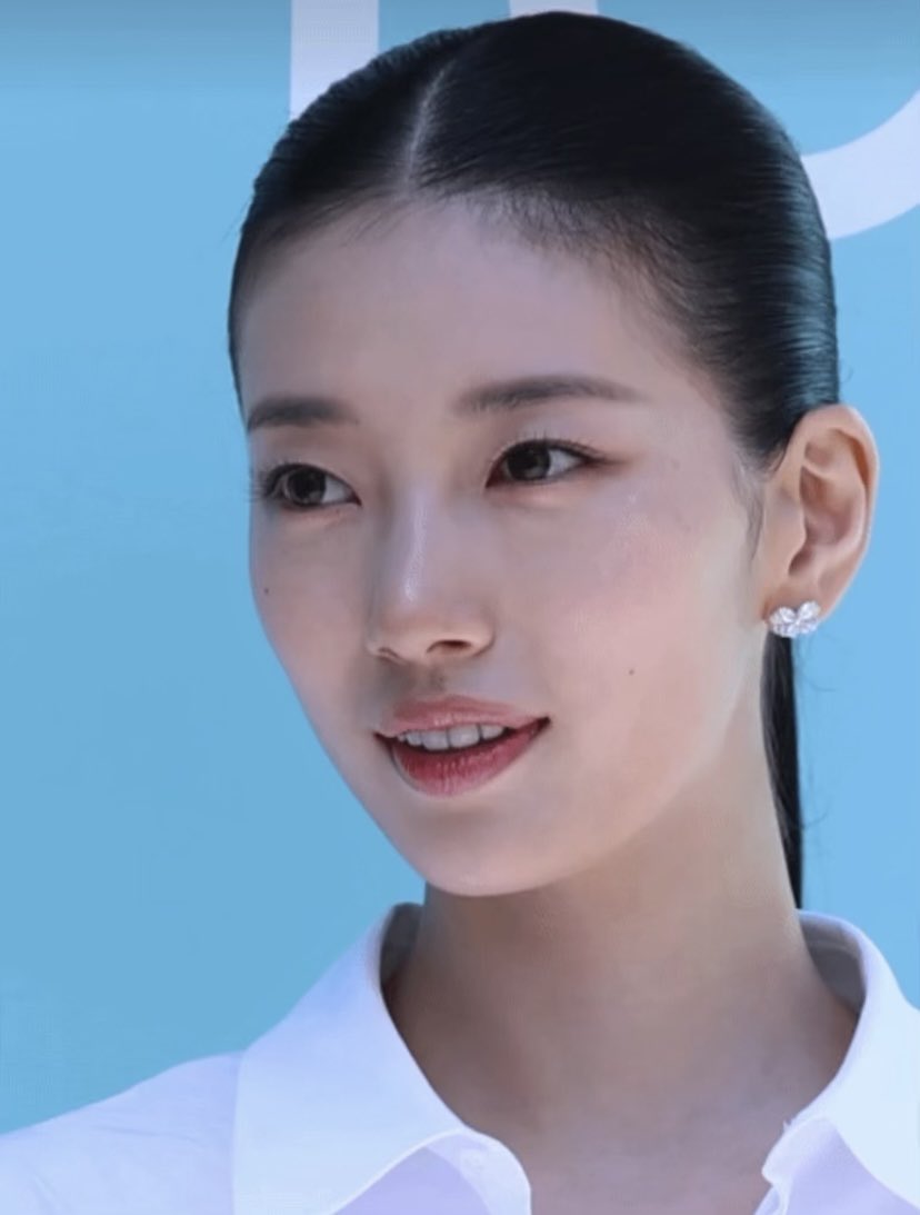 seori_ri_ri's tweet photo. 올백 수지 직찍 진ㅉㅏ 미쳣나....
역시 직찍의 권위자 https://t.co/1RIUTCrmgH