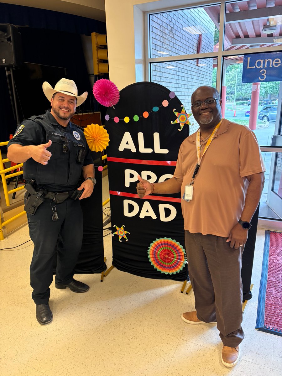 _AnneClark's tweet photo. Kicking off our first All Pro Dad event followed by PTA and Bingo/Loteria Night. Thanks to the families who came out early to hear about the upcoming Bond Election for @irvingisd https://t.co/UX4DoQQHeZ