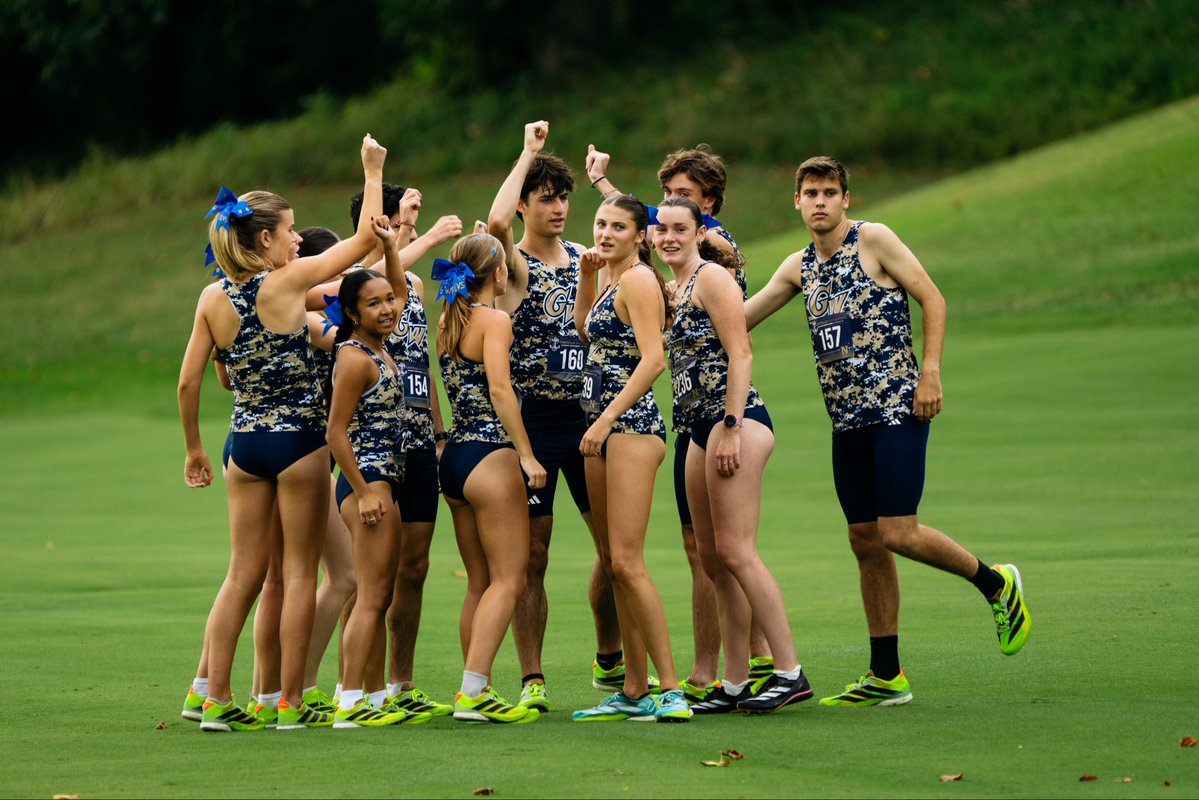 GWXCTrack's tweet photo. For the thrill of it all🎢

#RaiseHigh https://t.co/XRLEdSNGPO