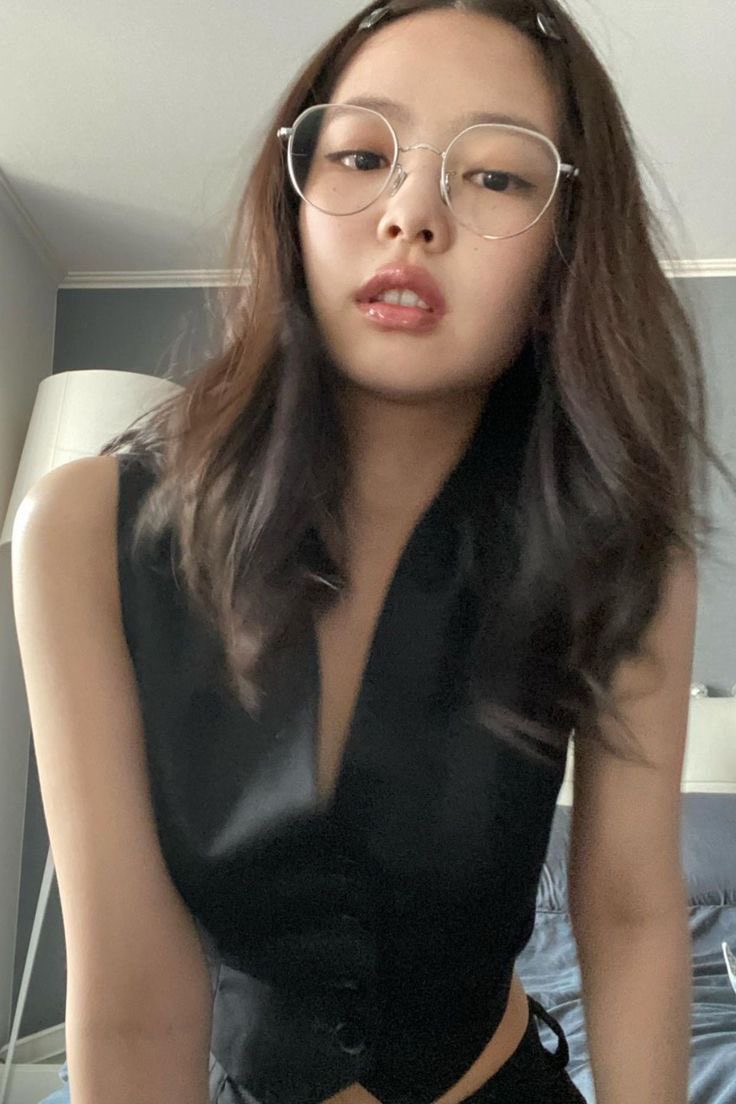 dsrEVELYNN's tweet photo. @OBSCURAagc Hi, I’m Evelynn Raelle as Jennie Kim. I’m in. No hesitation, just here to have some fun https://t.co/mr8j8971sm
