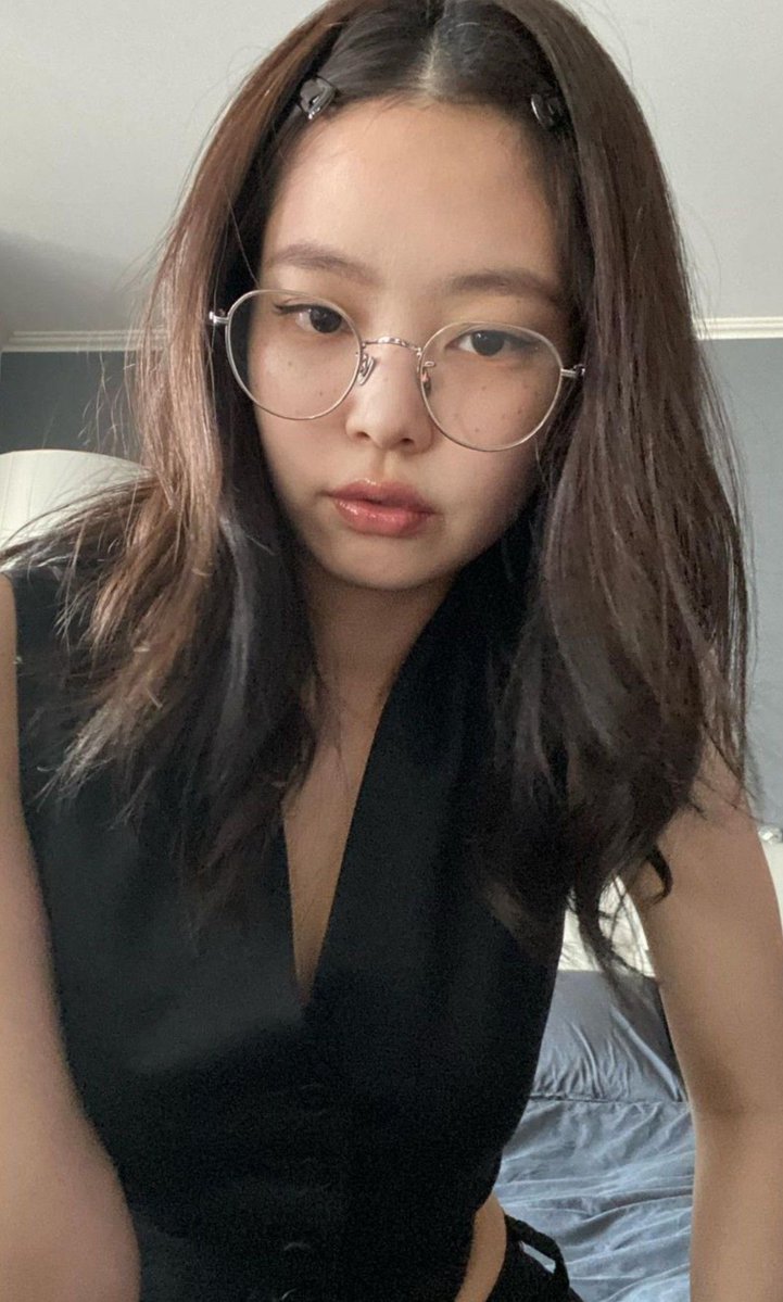 dsrEVELYNN's tweet photo. @OBSCURAagc Hi, I’m Evelynn Raelle as Jennie Kim. I’m in. No hesitation, just here to have some fun https://t.co/mr8j8971sm