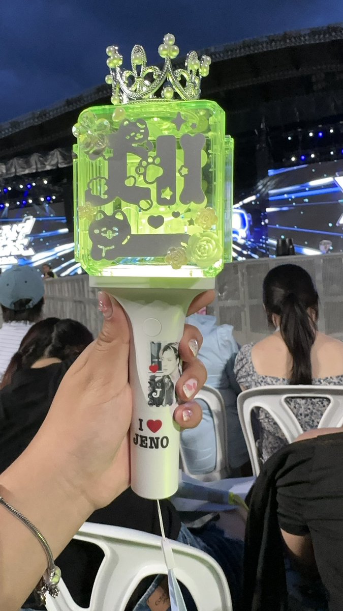 pepe_2027's tweet photo. ปล่อย‼️ บงnctdream แท่งไฟv2 
✅ มีกล่อง ของครบ ใช้ไปคอน1ครั้งถ้วน
>> 999 b. ❗️❗️❗️❗️ค่าส่งตามจริง
.
เดมขอดูเพิ่มเติมได้ค่ะ🙇🏻‍♀️🙇🏻‍♀️🙇🏻‍♀️
.
.
#ตลาดนัดnct #ตลาดนัดnctdream #ตลาดนัดอซท #การ์ดnct  #การ์ด https://t.co/DynD5NtA0M