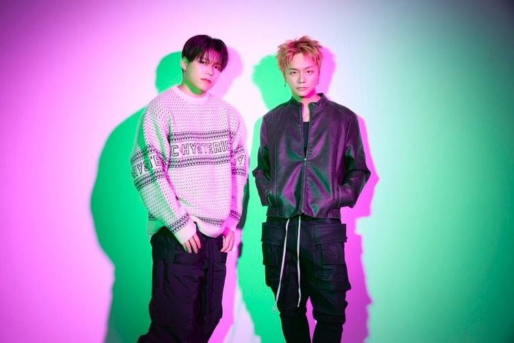 precarious9's tweet photo. EXILE TRIBE MAGAZINEにて、BALLISTIK BOYZによるWEB連載『BALLY’S 通信』の��信が始まりました。

初回ゲストは日髙竜太と加納嘉将。撮り下ろし写真とともに、グループの知られざる魅力やメンバーのキャラクターについて、ふたりが語り尽くします。ここでし https://t.co/sfZBxEmvE8