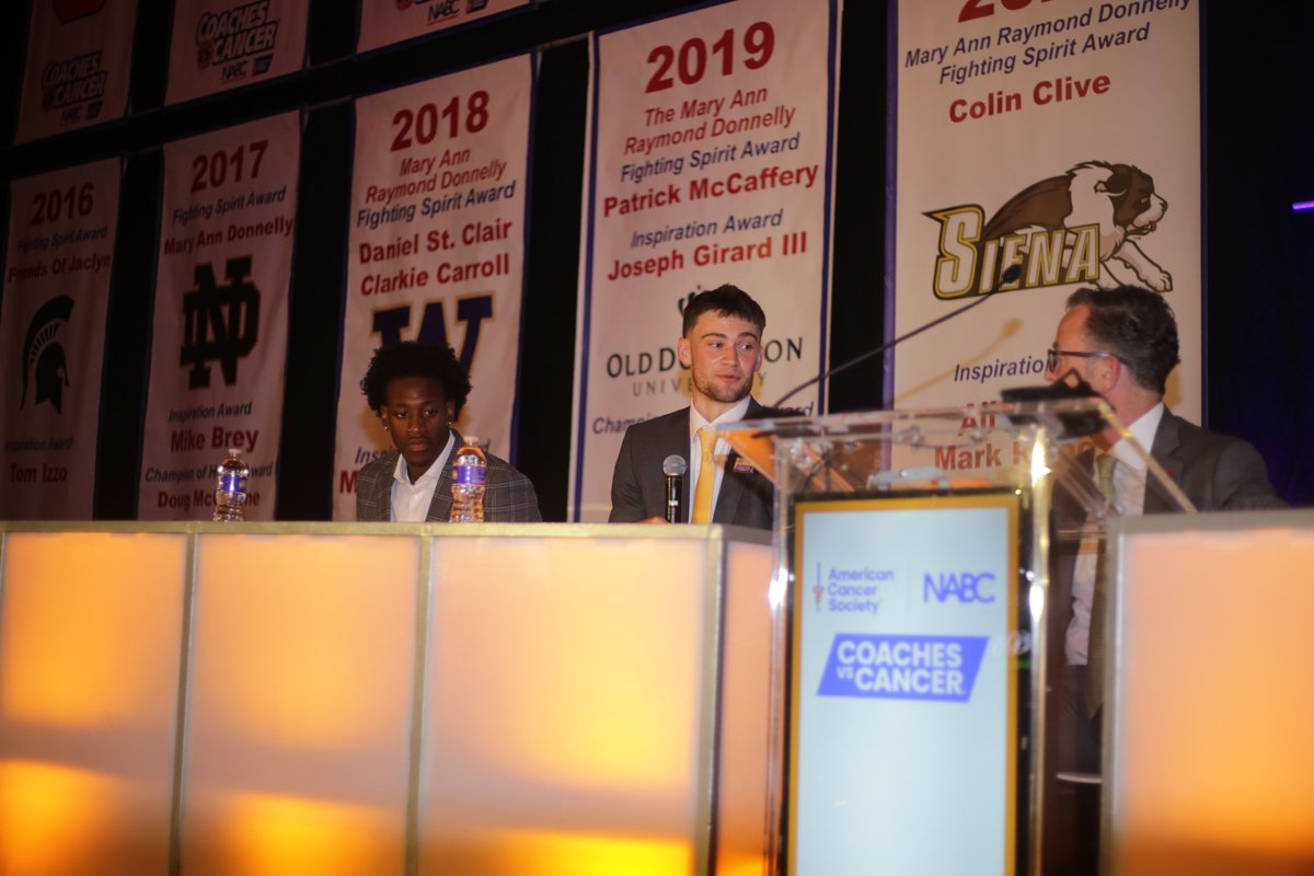 SienaMBB's tweet photo. 🎗️ Bigger than basketball 🏀

Proud to leave the 🟢➕🟣 on the court for one night and team up with @UAlbanyMBB as one GOLD Capital Region team

THANK YOU for helping us raise a RECORD $445,000 at the 21st annual @CoachesvsCancer Basket "Ball"

#MarchOn x #SienaSaints https://t.co/PegvHABA9V