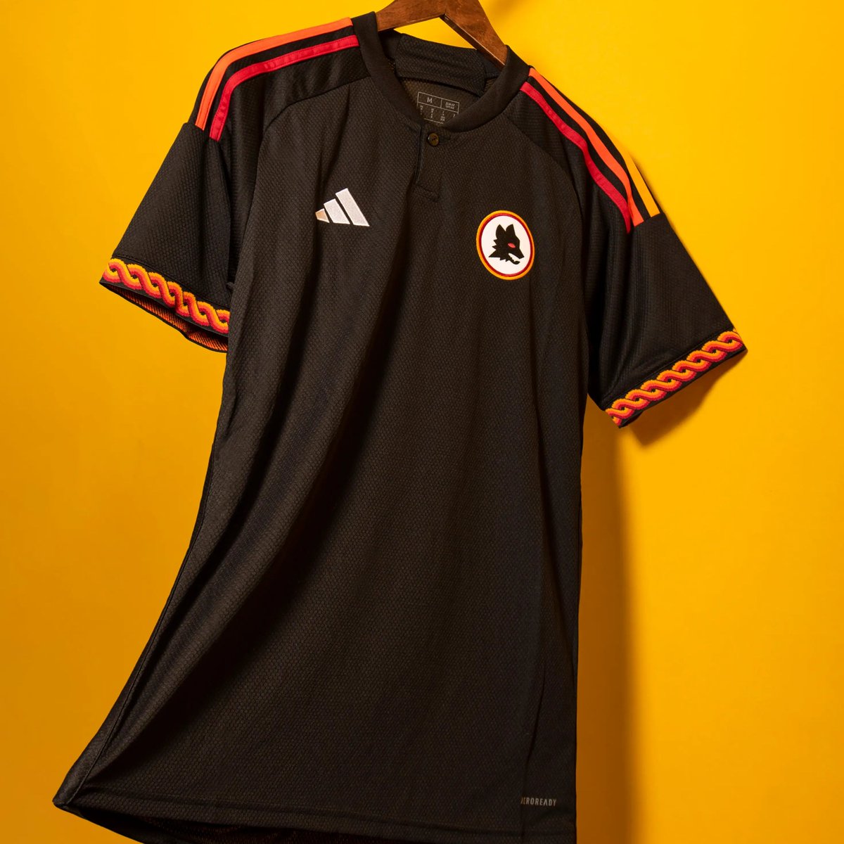 garimpo_jerseys's tweet photo. 👕🇮🇹 Camisa III da Associazione Sportiva Roma
🗓️ Temporada 2023/24

🛒 Confira no Mercado Livre: https://t.co/fnWuNsZDeE

#GarimpoDeJerseys #CamisasDeFutebol #Roma https://t.co/mhMGRPY5sK