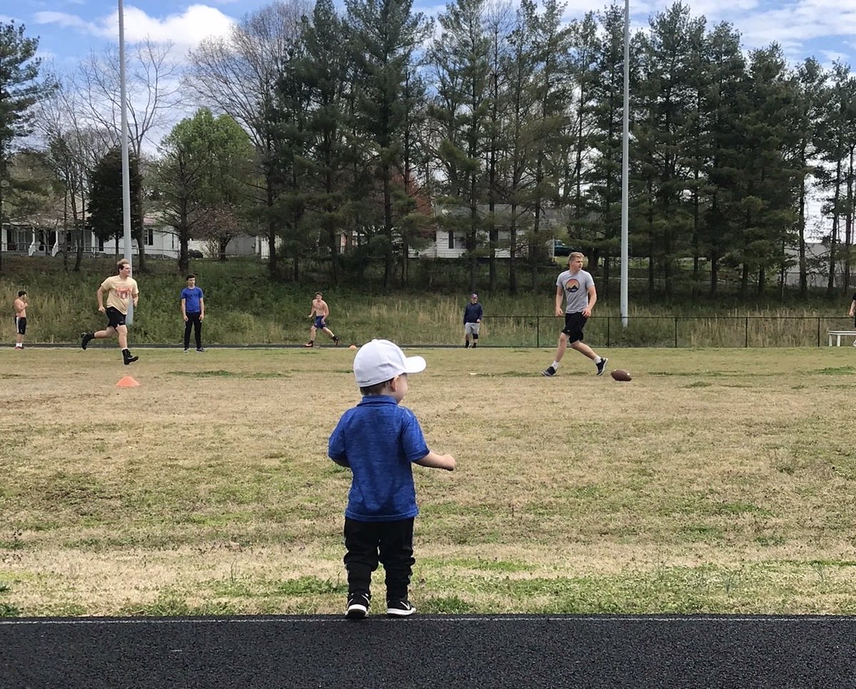 CoachJPressley's tweet photo. 9 years old! 🤯 #Duke🎉🎂 https://t.co/aEugjGW9nv