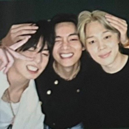 vminpinkie's tweet photo. they can never make me hate you https://t.co/ODNFLy0uo4