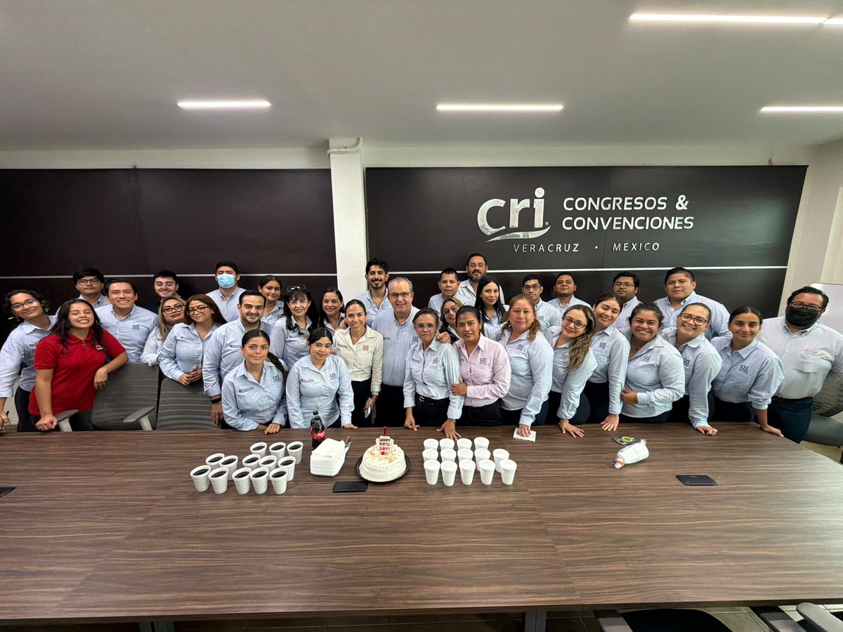 harrygrappa's tweet photo. Seguimos con el #HarrysFest 🥳 muchas gracias al equipo de @cri_tours @Cri_Congresos y @StandVer 🥳🎉💯 https://t.co/4ucnk34O6m