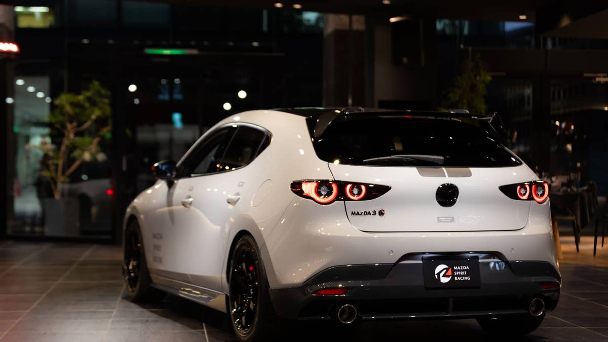therealautoblog's tweet photo. Mazda Bringing Back Mazdaspeed3 With 300-HP and AWD.

Read more: https://t.co/55ili3RFJz https://t.co/xmvt3bBSM0