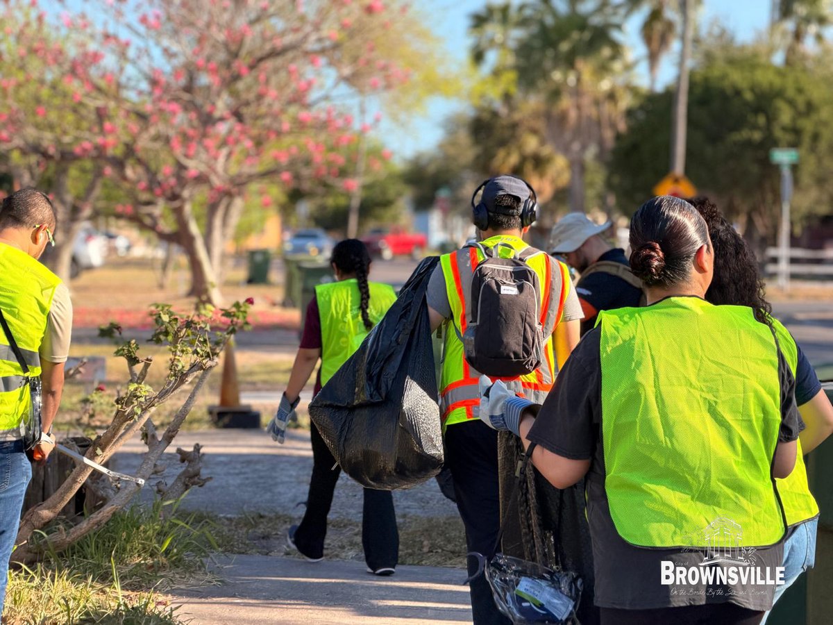 BTxRGV's tweet photo. REMINDER: The District 3 B.R.I.G.H.T. Cleanup event is tomorrow!
Be sure to get those bulky items, yard debris, and old tires ready. The neighborhood cleanup takes place from 8:00 a.m. to 12:00 p.m.
Read more: https://t.co/Ou7E6duGYU
#BrownsvilleTX #BRIGHTBrownsville #OneCity https://t.co/fS1WHHBcra