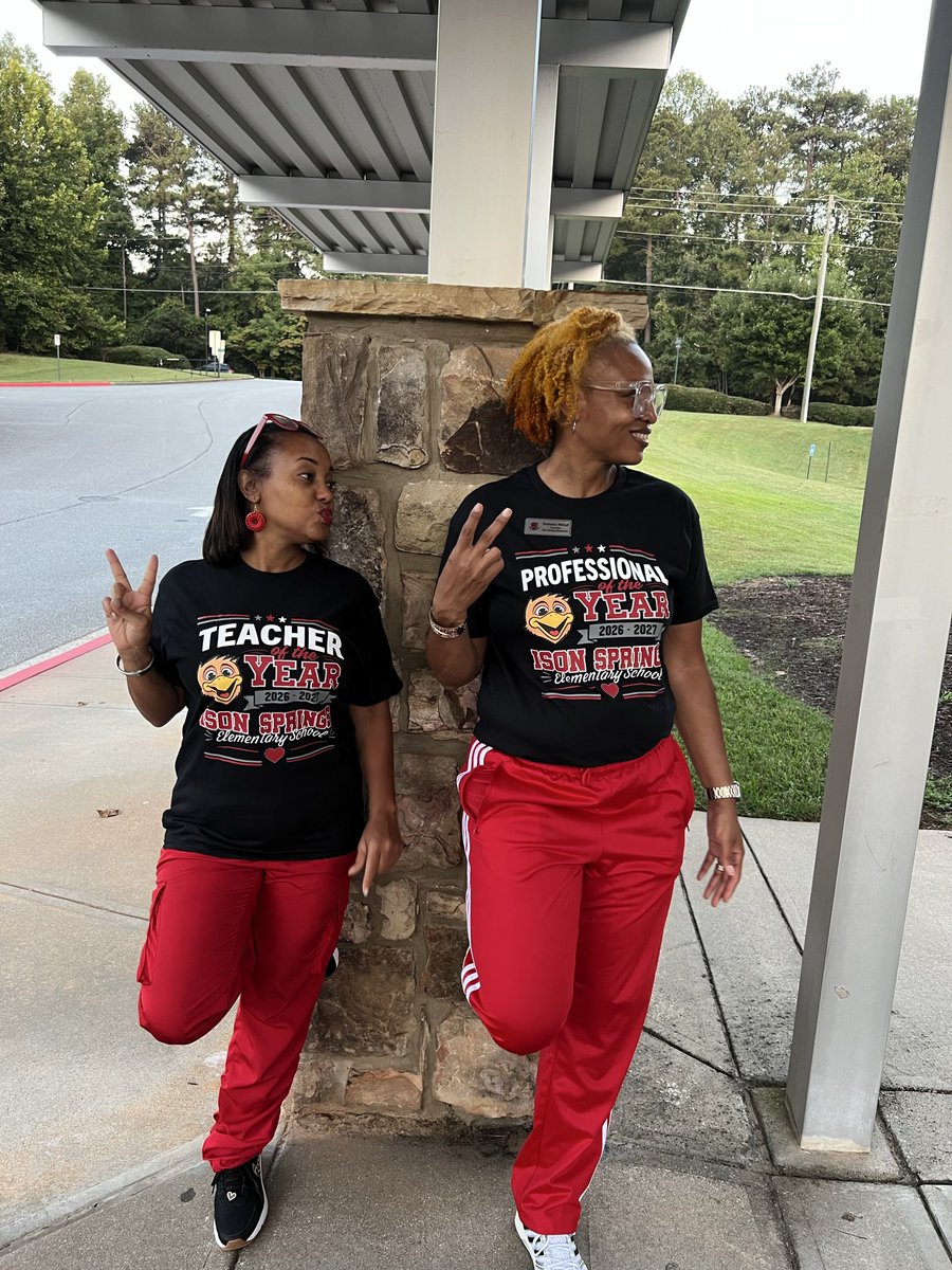 KENYAGREER14's tweet photo. The LOOKS 👀 &amp; FEELING 👏🏽WE had the day after enjoying the @FultonCoSchools TOTY/POTY Legacy Awards Program left us feeling INSPIRED &amp; EMPOWERED @IsonSpringsES to continue to make a difference🥰Amazing program💥 @FCSSuptLooney #LegacyOfExcellenceAwards https://t.co/QmhT9sUqDf