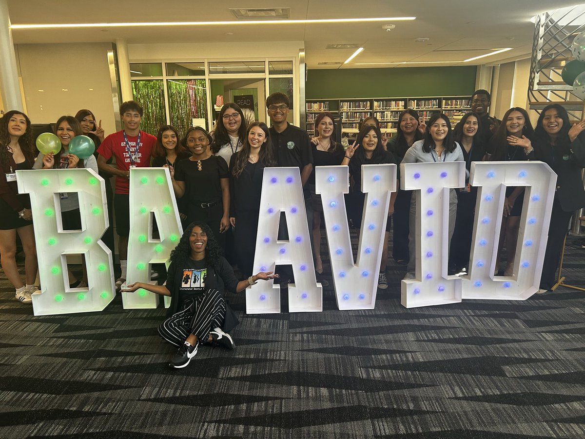 DallasISDAVID1's tweet photo. AVID Excellence in Action!
From strong instruction and systems to engaged student ambassadors, leadership, and culture, AVID is visible, intentional, and student-centered across the campus. Scholars are ready to SHINE! ππ #AVID4Possibility #AVIDExcelence #CollegeAndCareerReady https://t.co/vwithfBgoo