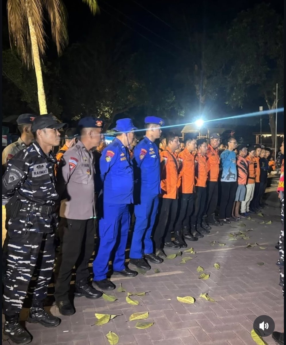 ArgentianaA's tweet photo. Innalillahi wainna ilaihi rojiun 🙏🥀
Operasi pencarian terhadap kapal Arupadhatu I yang membawa 5 jurnalis, 2 ABK, dan 1 pemandu di perairan Selat Sunda resmi dihentikan setelah memasuki hari ke-10, (17/9/2026).

Tim SAR gabungan memutuskan penghentian ini karena tidak ditemukannya tanda-tanda keberadaan para korban maupun bangkai kapal yang hilang saat perjalanan meliput aktivitas Gunung Anak Krakatau tersebut.