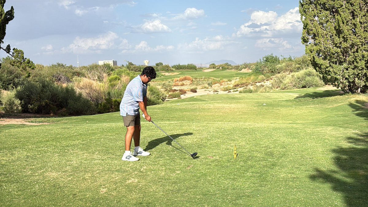 TrooperBoysGolf's tweet photo. Boys getting dialed in on the back 9. Go #Troop. https://t.co/luc5skrDzW