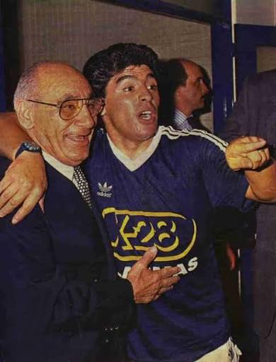 TikiTikiBJ's tweet photo. "Los hombres pasan; Boca queda. Por encima de nombres, épocas y disputas, siempre Boca." https://t.co/uo4qO4Hzns