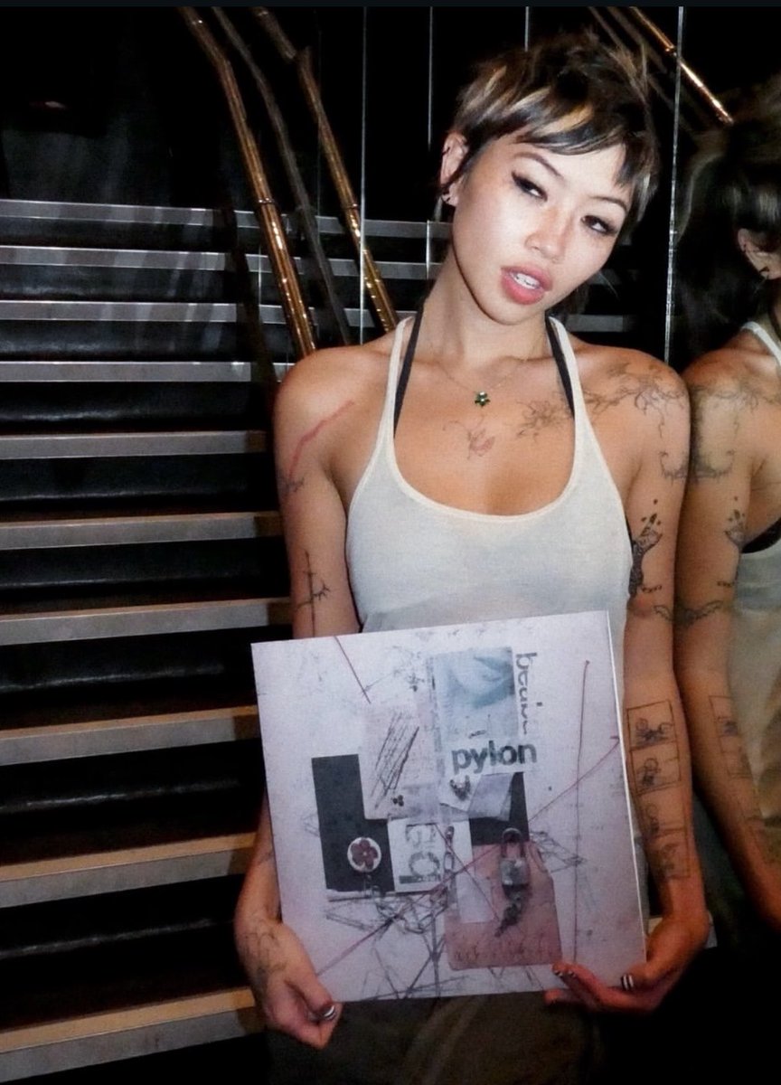 illicitiwy's tweet photo. happy pylon release day everyone 🥹 https://t.co/OEdYRmdeML