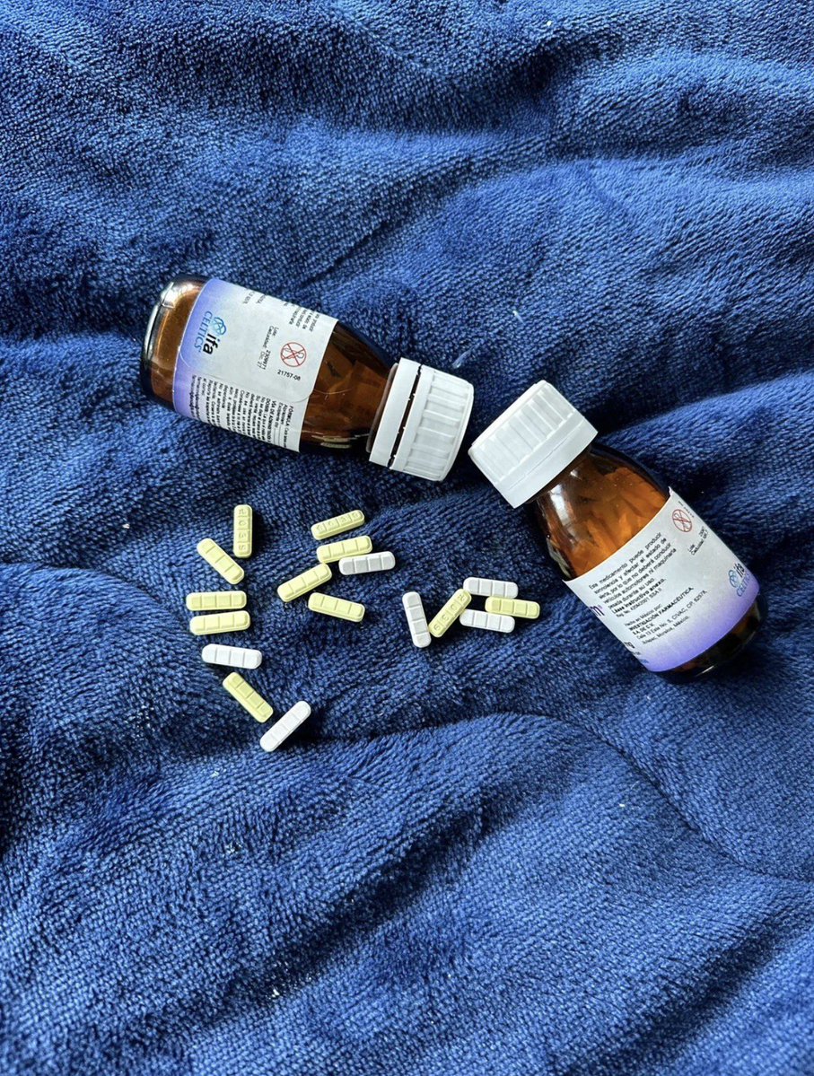 souljab0y67's tweet photo. Farmas ❤️
Need a pop?
#scripts #pills #xanax https://t.co/V4U24wjyoh
