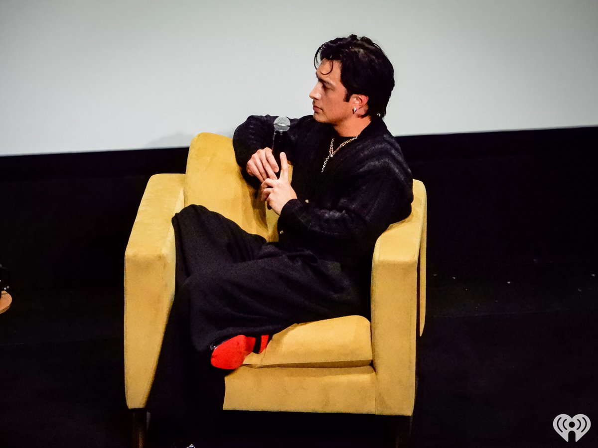 iHeartRadioCA's tweet photo. Hudson Williams made some WAVES at @TIFF_NET today and we can't wait for the Yaga premiere tonight! 🤩🤩

#Hudsonwilliams #yaga #heatedrivalry #Tiff #TIFF26 #Toronto 📸 : @JessManyTalents https://t.co/PZmmuZE5Nl