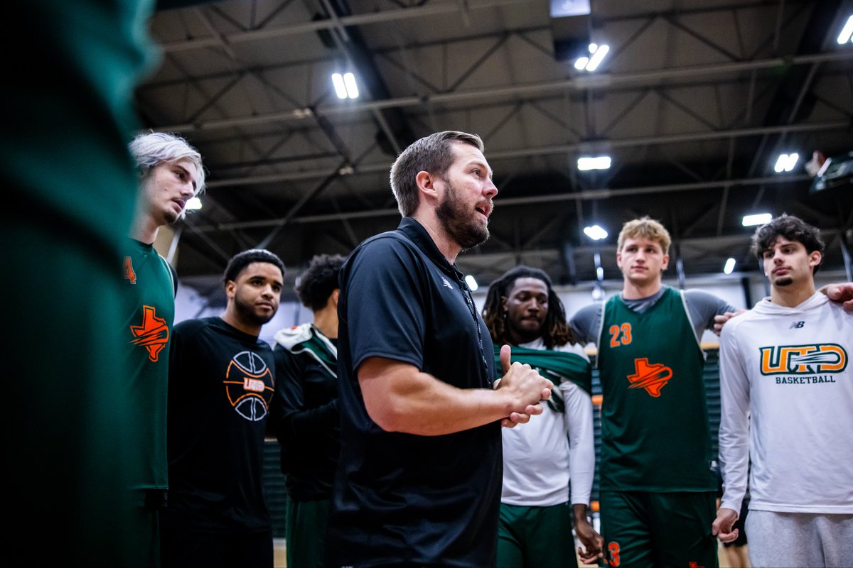 UTDALLAS_MBB's tweet photo. Back in the lab🧪

#Whoosh https://t.co/hYfxlf4Zby
