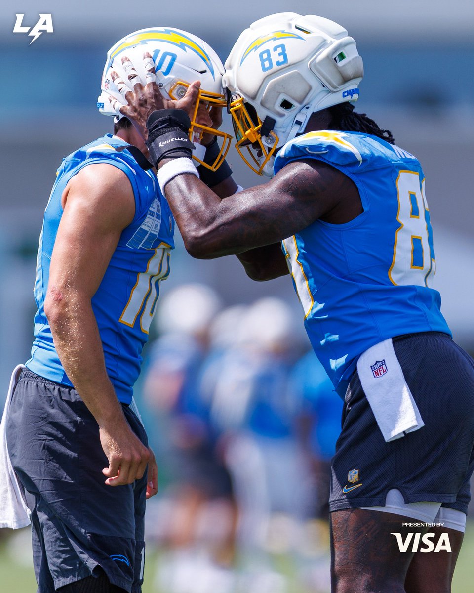 chargers's tweet photo. brothers 🤞 https://t.co/6fwZv2eldq
