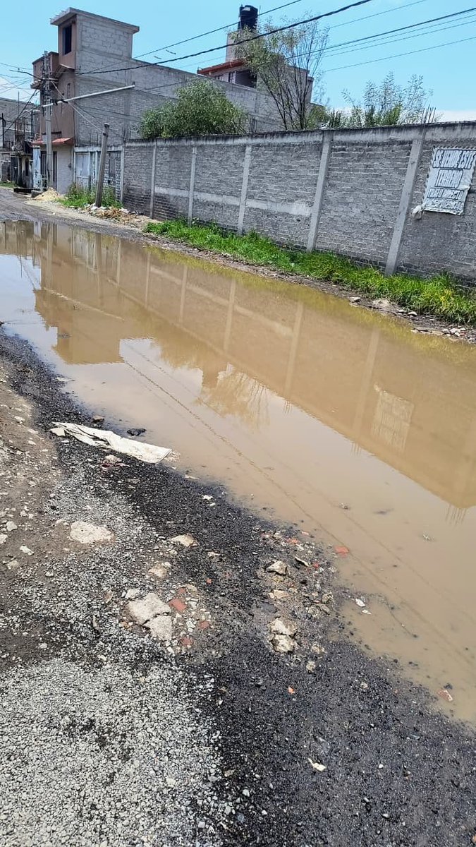 Davidmu0985's tweet photo. El pueblo necesita obras, no promesas. El abandono de la obra pública afecta directamente a las comunidades que llevan tiempo esperando soluciones. #FaltanObrasParaElPueblo https://t.co/nDR021Y8pr