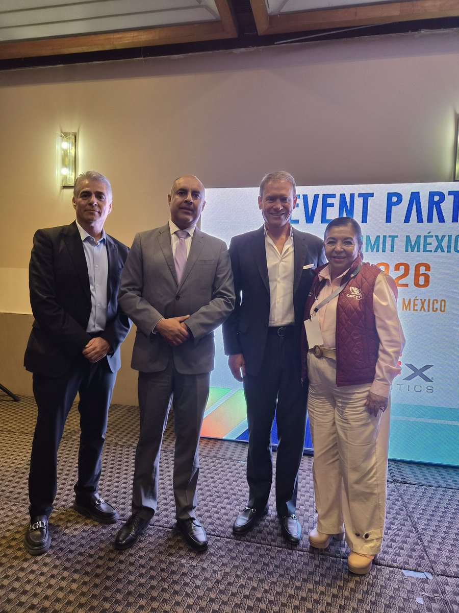 CECyTEPUE's tweet photo. 🤖✨ La directora general Virginia Gonzalez Melgarejo participó en el Event Partner: México, espacio de encuentro con representantes de la comunidad internacional de STEM y de robótica, donde se presentó a Puebla como sede del Campeonato Nacional de Robótica y Habilidades STEM. https://t.co/rbB0xhM2kz
