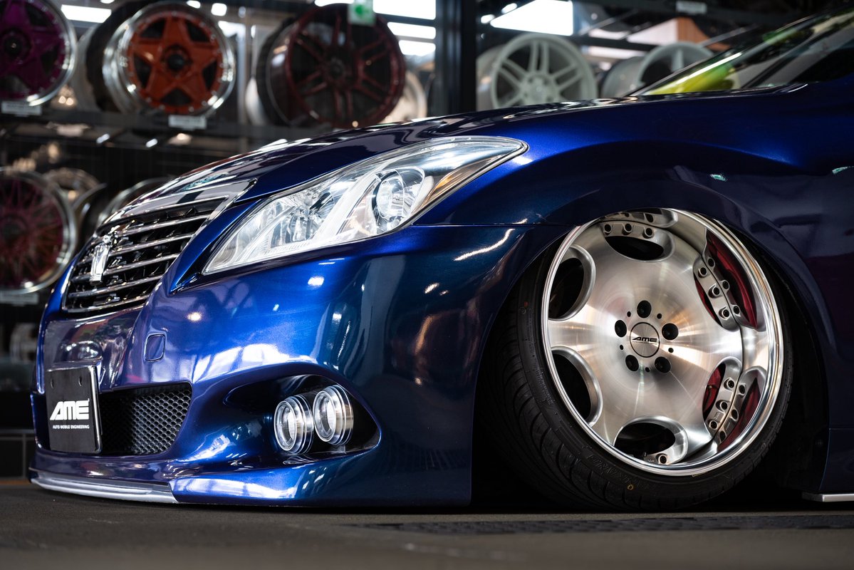 AmeWheels's tweet photo. おはようございます😃先週管理人がイベント留守中に@MASAMAJE4600 さん、@MAJE_HIRO168 さんと@sk93saGVTfWocBm がPRO SHOP/ショールームにお越しになり、@Nyankichi_GR86 さんに撮影いただきましたのでペタリします🤗シャレンLXが揃うと圧巻ですね!お越し頂きありがとうございました🤩
#amewheels https://t.co/x76E7AfWqK