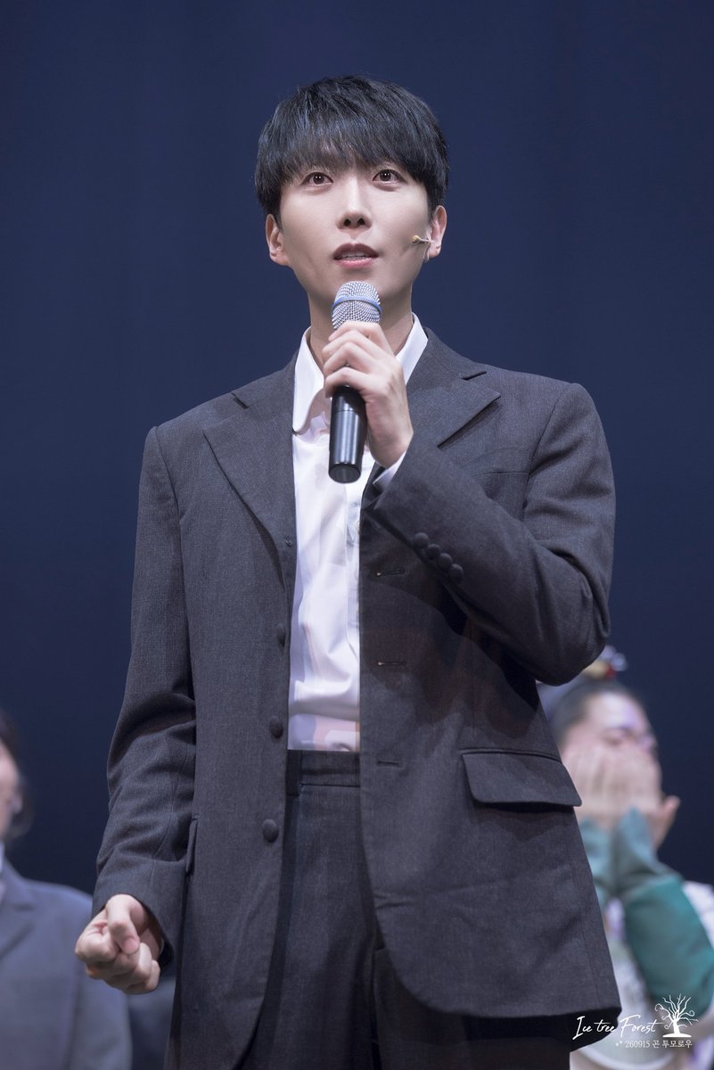 icetreeforest's tweet photo. 260915 곤 투모로우 무대인사
김재범 : 한정훈

저는 쌩쌩합니다!(번뜩)

#김재범 #곤투모로우 https://t.co/VInexM6g5O
