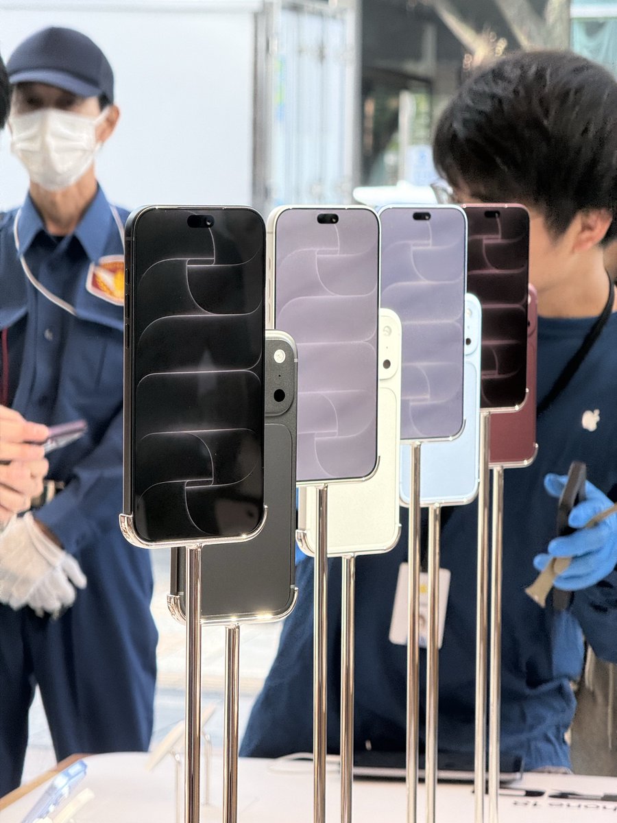 KKKKAAPL's tweet photo. iPhone 18 Pro Maxゲット！！ https://t.co/2TKQ45X8br