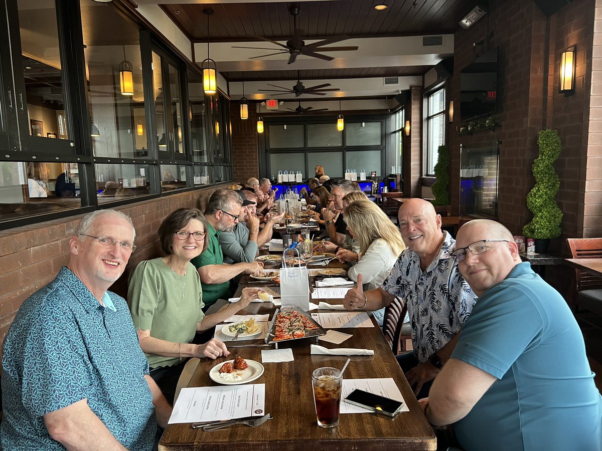 duffbert's tweet photo. #M365TwinCities Speaker Dinner… https://t.co/uJnyTu90Ws