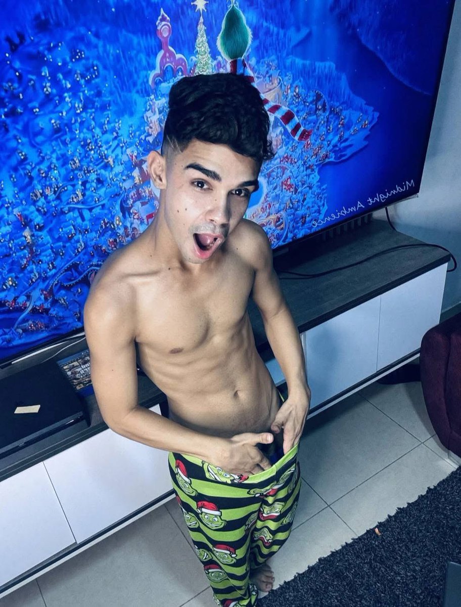 MoiRamirez123's tweet photo. 🍒😈 https://t.co/9ZKWMd0TxH