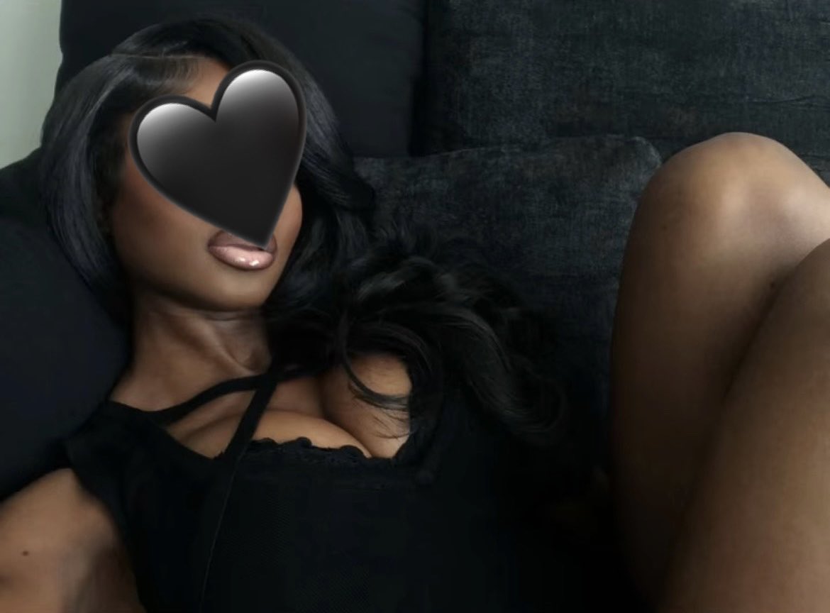 ebonyrebell's tweet photo. Don’t underestimate how much of a Barbie I am.. hate it xoxo

findom sellingcontent https://t.co/uhKD9RmNtF