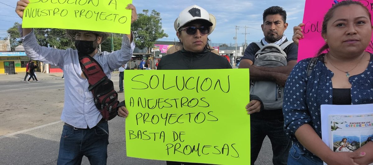 LauJimEs's tweet photo. #FaltanObrasParaElPueblo
En México el gobierno no destina recursos para infraestructura, no invierte en salud, educación https://t.co/bPcvgTWigK