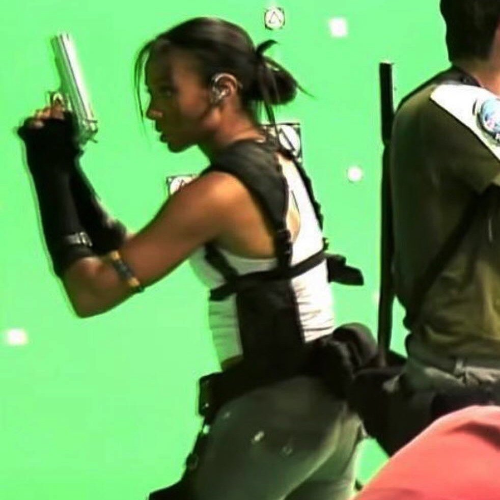 vieradoja's tweet photo. BTS/Final Draft Sheva's spiky updo will forever be on my mind https://t.co/BcOnfJCgcQ