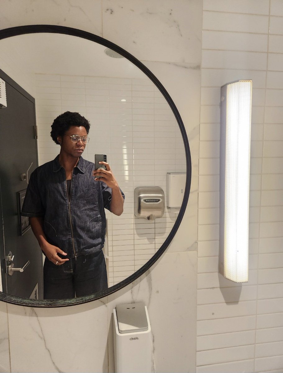 thetalltailor's tweet photo. The last mirror pic I took at my job before I quit, and other stories https://t.co/vANKZ7ZGPi