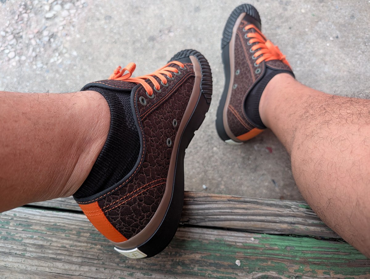 Sn3ak3r_Fr3ak3r's tweet photo. #WDYWT #UnDS @pfflyers 'ProjeckFrog' #YourSneakersAreDope #PfFlyers #ProjeckFrog https://t.co/WVq8rPwLw4