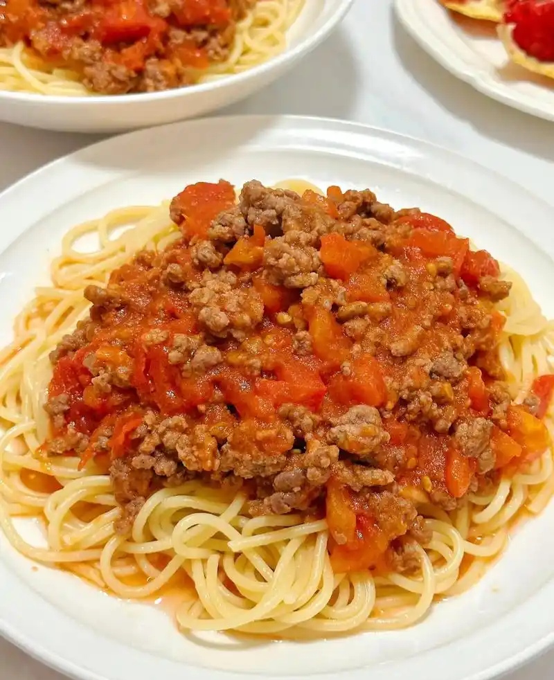 GabrielleFtoyw1's tweet photo. Comida de quema de grasa rápida: ensalada de pollo con espinacas, tomates cherry y vinagreta de limón. Ligera y sabrosa, ideal para tu rutina de salud!， https://t.co/gvdNt2mCRR