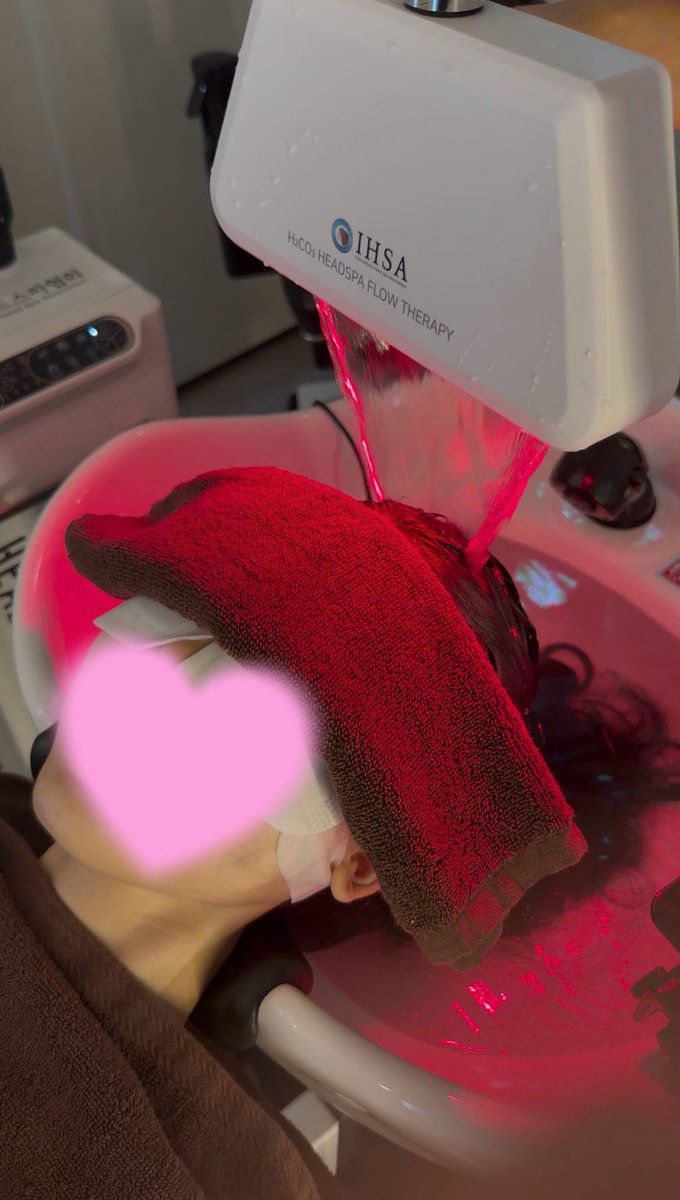 aiai77553's tweet photo. 【施術提供】
カロスキル新しくオープンした
HEADSPA S(@headspa__s )に行ってきました🤍
店内すごく綺麗で落ち着いててリラックス出来る空間🌿90分プレミアムヒーリングヘッドスパを受けてきました💖

日本語通訳さんも居るので説明受けながら
施術していただきました💛

頭皮のコンディションチェックで施術前は角質があったのに、施術後すごく綺麗になってる😍✨️頭皮が軽くなって体の疲れもとれて、ものすごーーく良かったです💕

渡韓🇰🇷するたびに通いたいヘッドスパのお店💓
