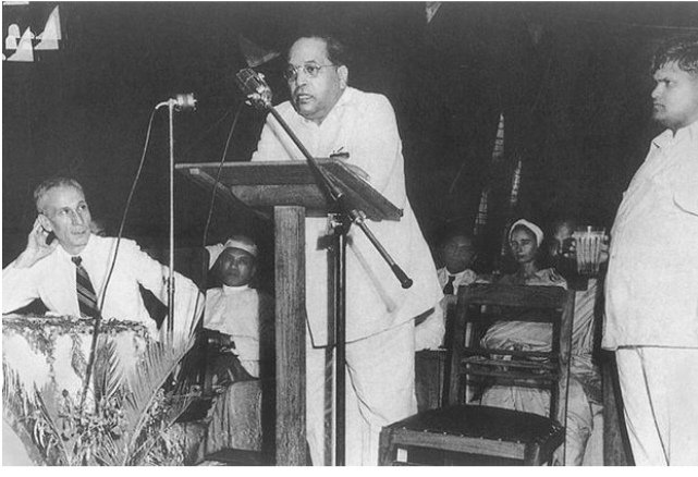 azada19801's tweet photo. 18 सितम्बर 1949 को (संविधान सभा में इन्डिया बनाम भारत 🇮🇳 पर ऐतिहासिक भाषण)
#Symbol_of_Knowledge
#Highest_Civilian_Award से सम्मानित बोधिसत्व बाबा साहब ने देश 🏡 Name of the Nation पर चल रही बहस पर स्पष्ट शब्दों में इन्डिया यानि भारत 🇮🇳 India That is Bharat 🇮🇳 https://t.co/g63vqCqYLa