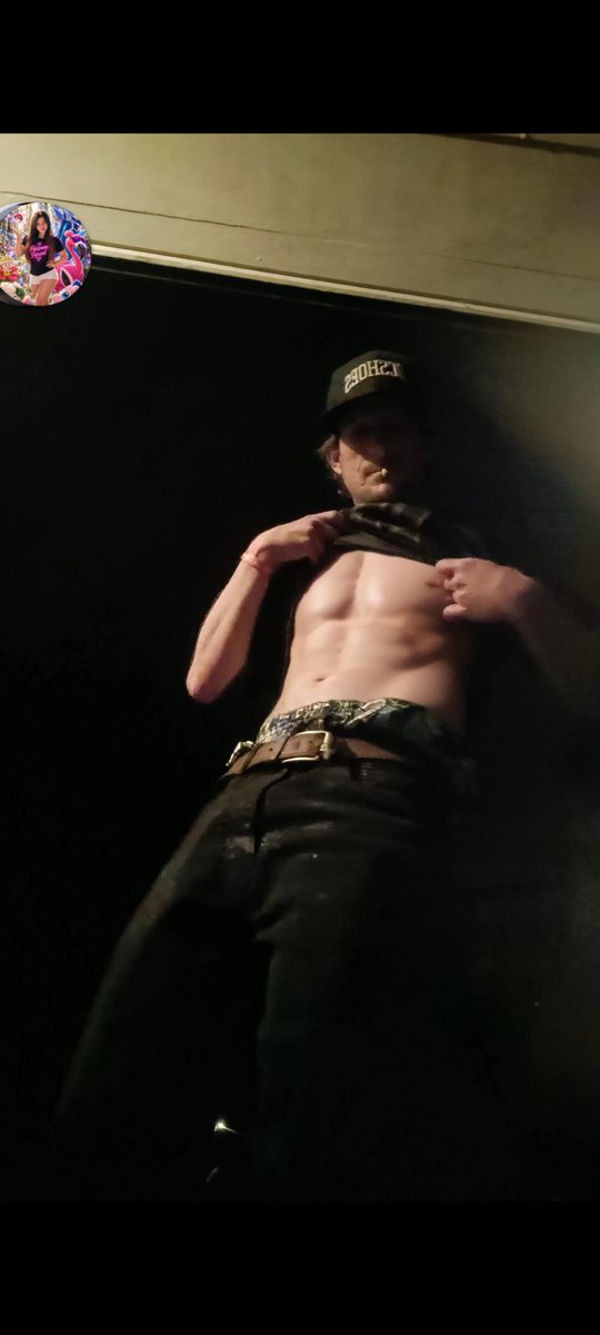 AndiBsixpack's tweet photo. #sixpack #hotbody https://t.co/HAm5F4QRWh