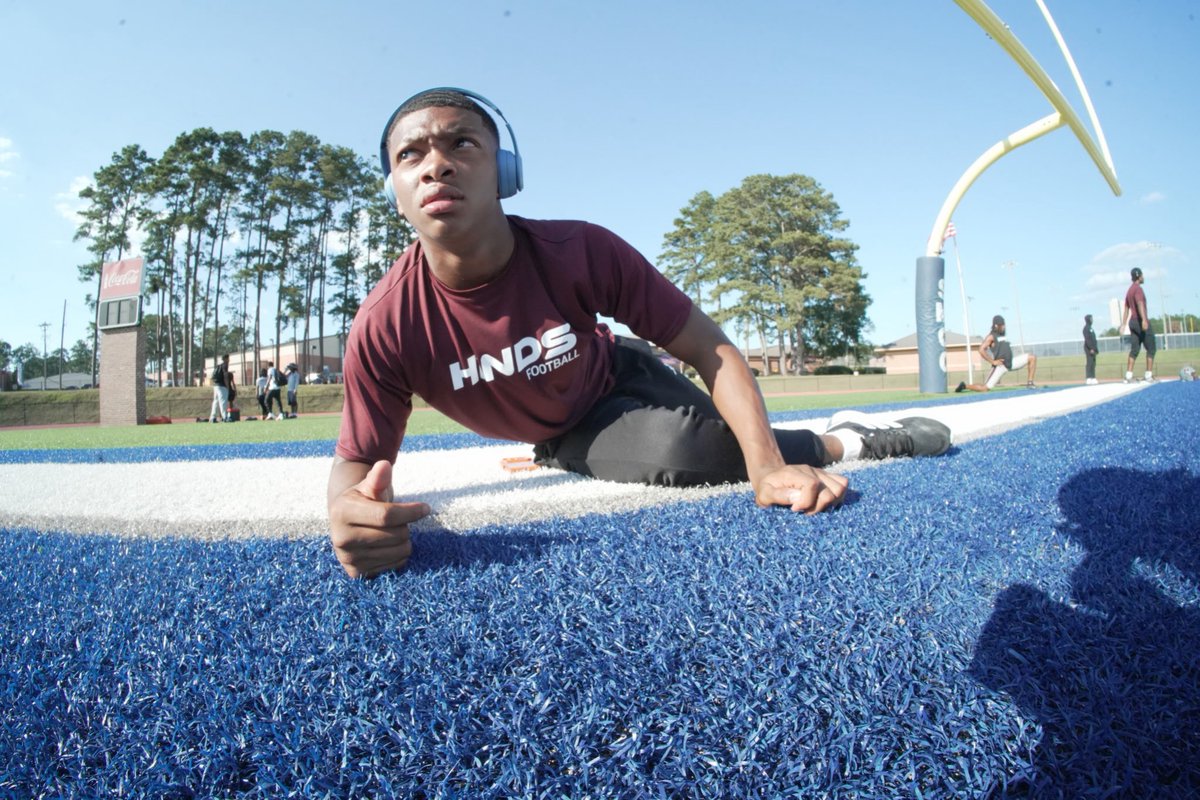 HindsCC_FB's tweet photo. 5 minutes until kickoff!! https://t.co/vmCAXO8M08