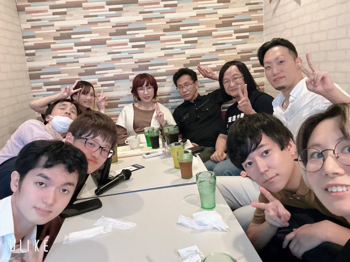 mj_koei's tweet photo. 昨日はカラオケサークルでした！
集合写真は10人で撮ったけど、途中から部屋分かれて歌いました。

連盟3名
最高位戦1名
協会3名
RMU2名
麻将連合1名

全団体いた！笑
次回は9/19(木)開催です✨️

#麻雀プロのカラオケサークル https://t.co/wxXooyeo4Q