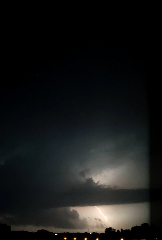 RaizenWx01's tweet photo. Adana'nın hemen güneyinde bir süperhücre oluştu bölgeden şuanda iri çaplı dolu haberleri geliyor düşük ihitmalde olsa tornado olmus olabilme ihtimalide var https://t.co/VdihCSpDsH