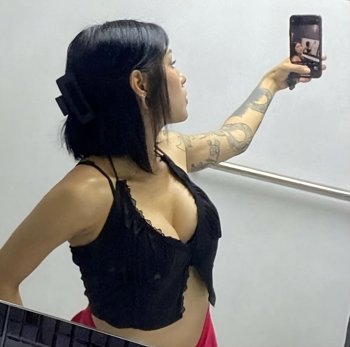 AndreaMonsOf's tweet photo. Volví bbsssss https://t.co/4HOuLYrjVn