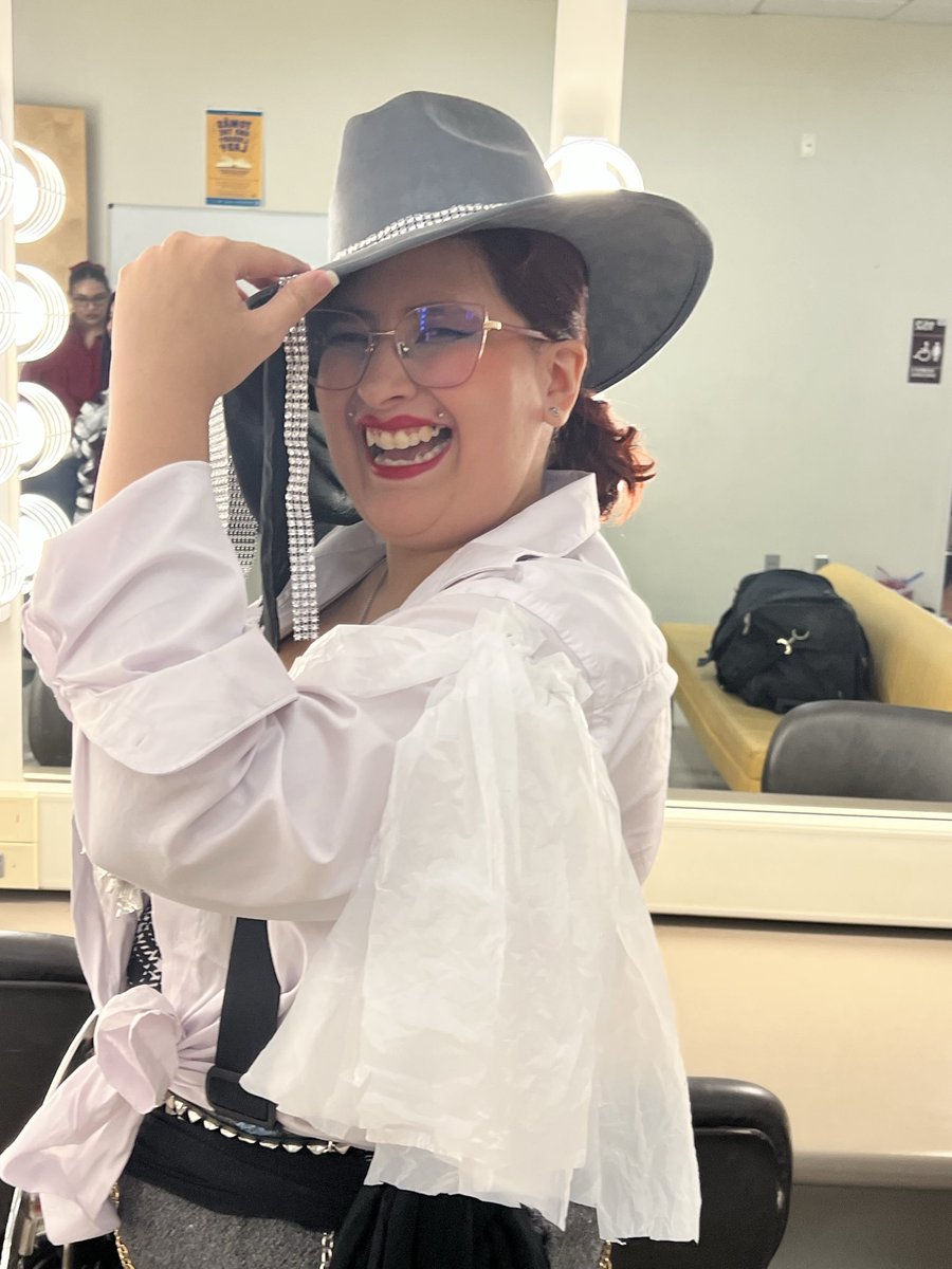 BubblyPepsi's tweet photo. Can you tell I’m nervous? I thought it was too fierce 🤣✨✨ #rasquache #rasquachic #pachuco https://t.co/QXieb1T4VU