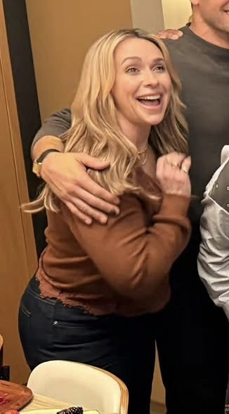 amqlias's tweet photo. BLONDE MADDIE 😭😭💛💛 https://t.co/lVBzafEVG0