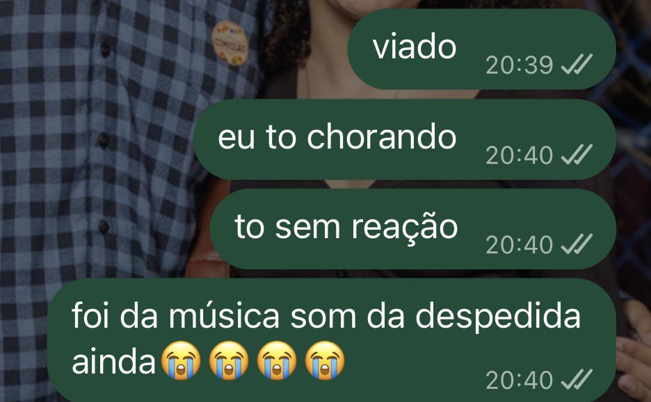p7iva's tweet photo. no vídeo do som da despedida ainda, olá gostaria de tatuar https://t.co/8msF0Fj0aY
