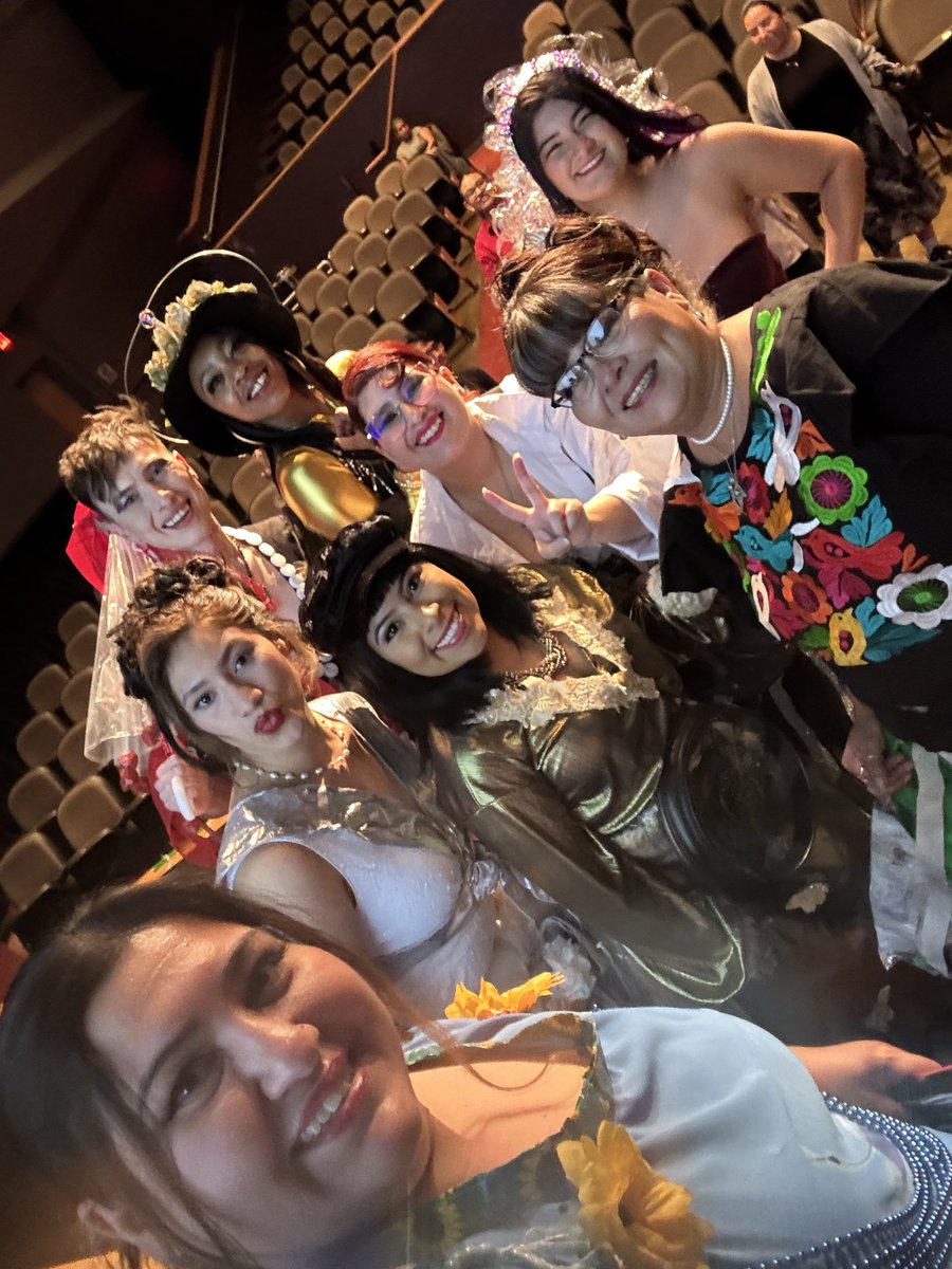 BubblyPepsi's tweet photo. The committee said “Selena” and we said “bet!” All the models were beautiful and served the runway perfectly! 🥰✨✨✨ #rasquache #rasquachic #selena #selenaquintanilla #fashionshow https://t.co/d8ATYfO2Xg