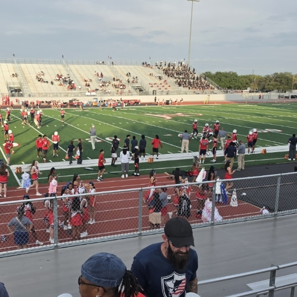 SAVeteransHS's tweet photo. 🏈❤️🤍💙 Patriot Nation is showing up and showing out! The excitement is building as we get ready for kickoff! LET’S GO, PATRIOTS! 🔥

#PatriotNation #PatriotsLead https://t.co/x1a6qS0MzY